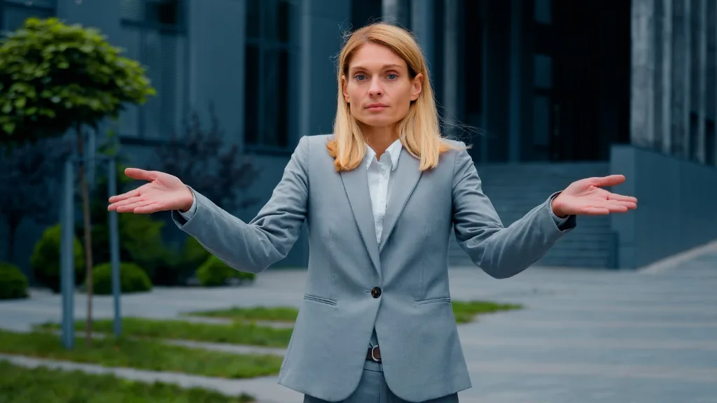 Mortgage broker unsure how to handle an unresolved NMLS license deficiency